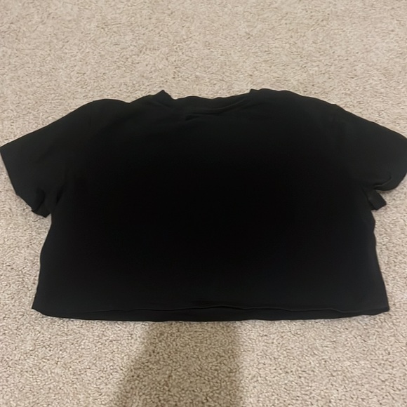 black crop top from edikted - Picture 2 of 2